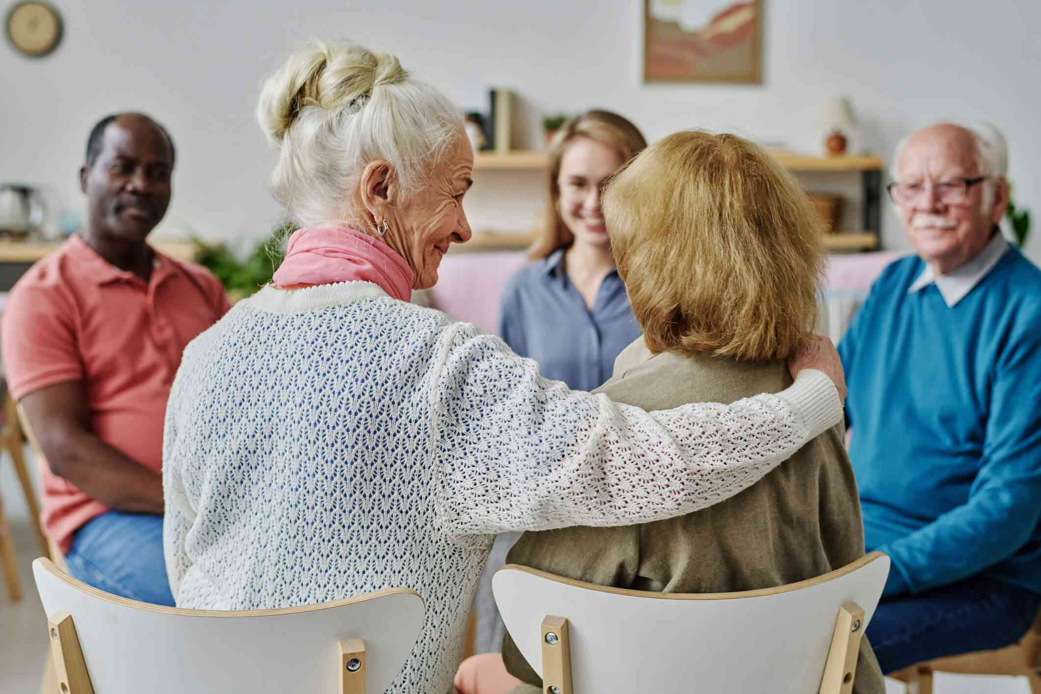 9312e1e209a9cd20e6846c56e73d3004-group-therapy-elderly-people_l
